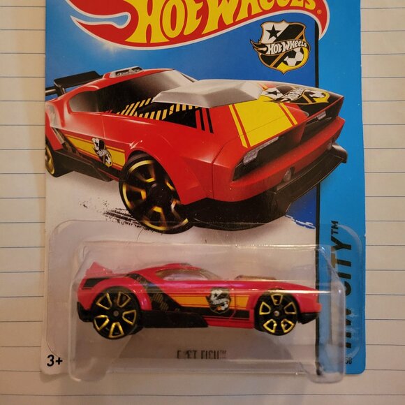 Hot Wheels HW City HW Goal - Fast Fish -- ITEM #1487 - Picture 1 of 2